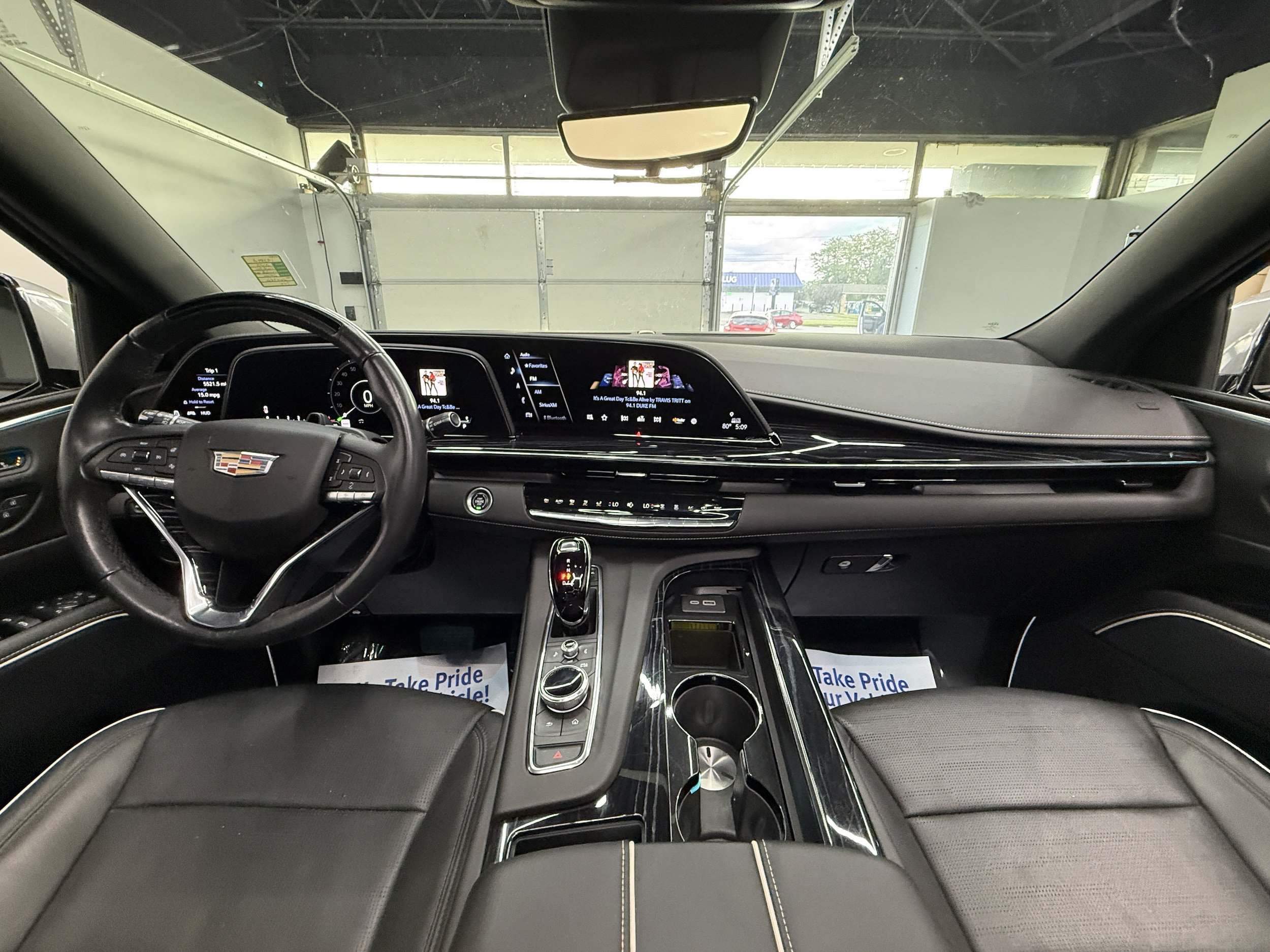 Used 2023 Cadillac Escalade Sport w/ LPO, ONYX Package AWD/4WD image 14