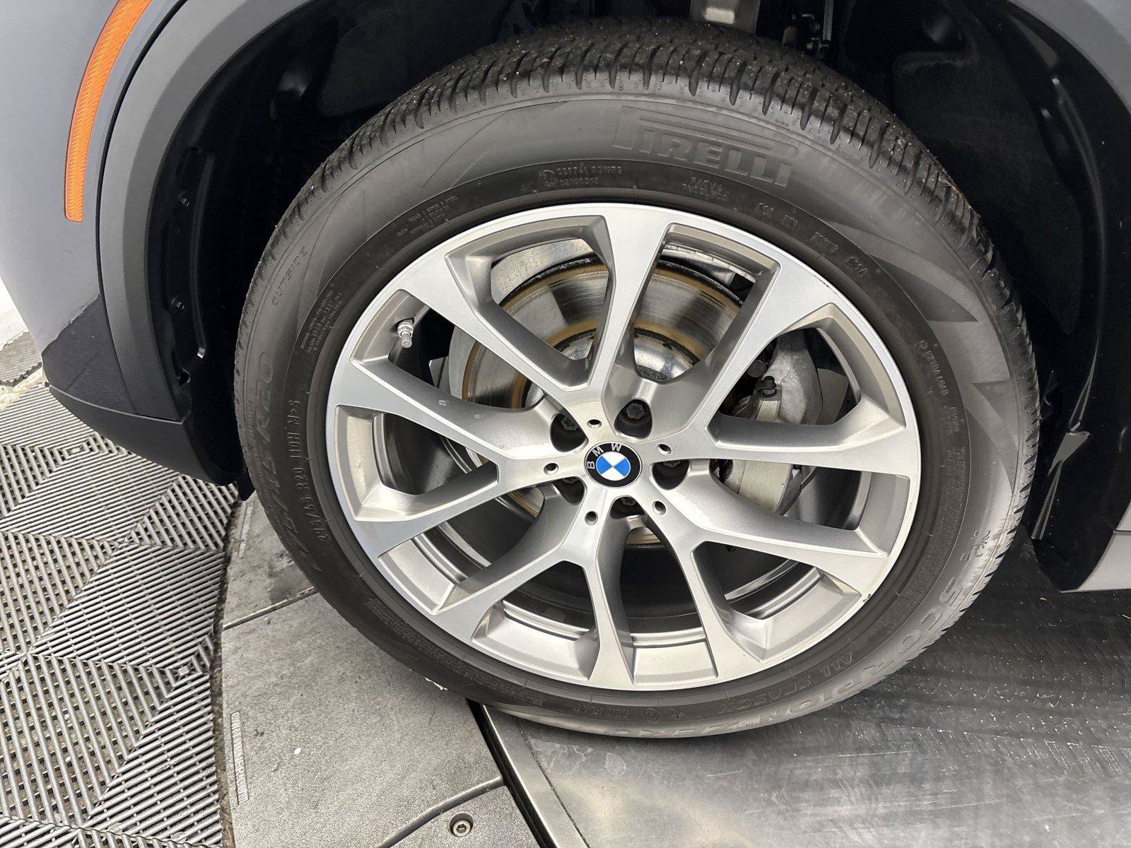 Used 2019 BMW X5 xDrive40i w/ Executive Package AWD/4WD image 27
