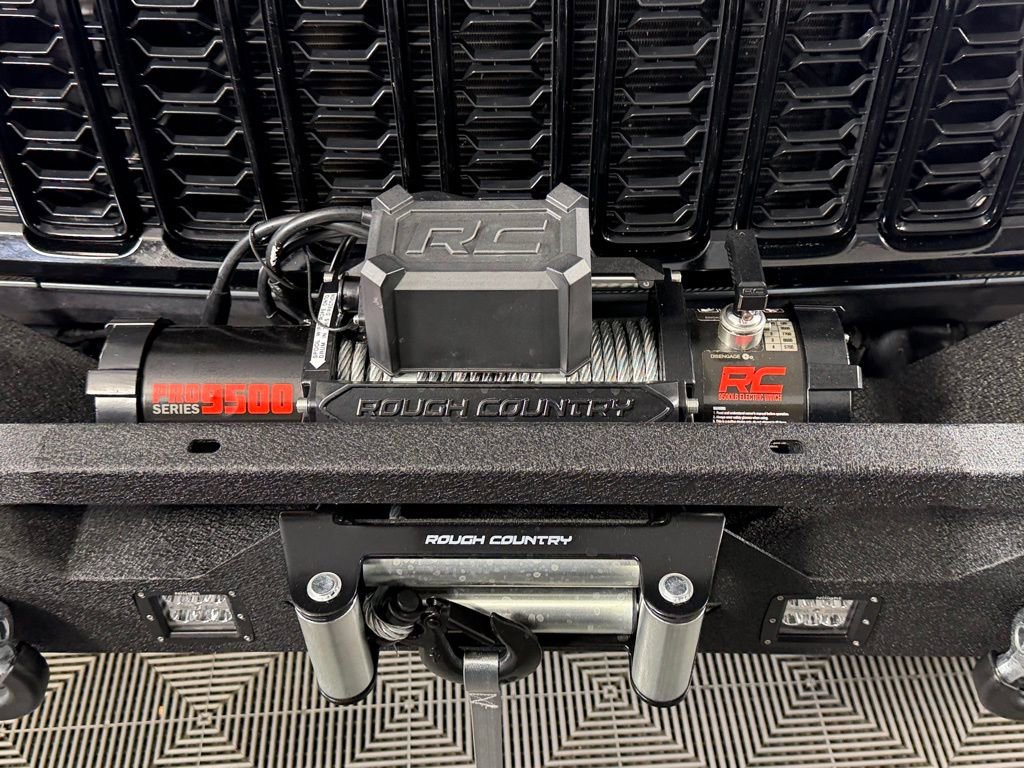 Used 2025 Jeep Wrangler Willys 4xe image 16