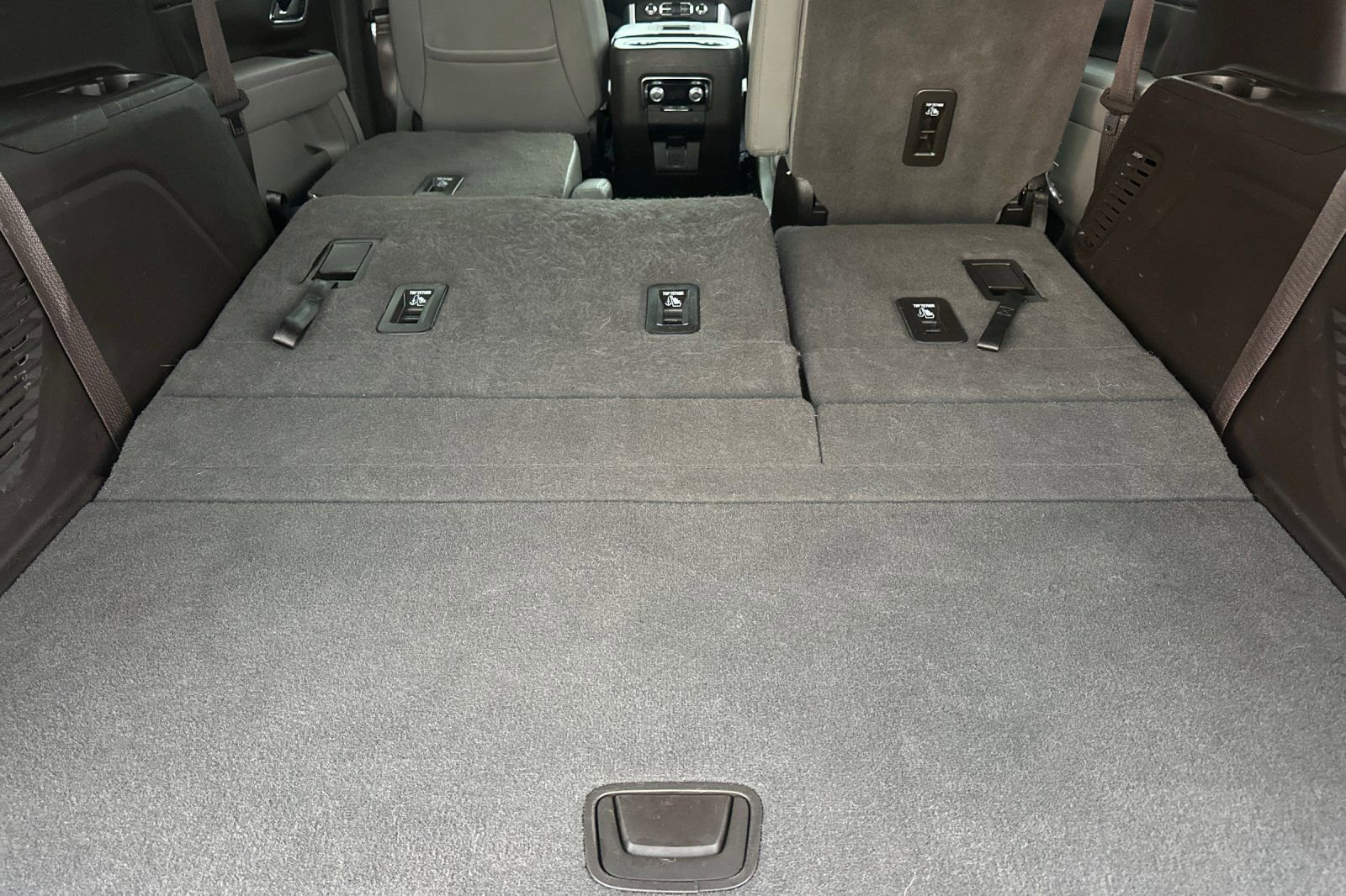 Used 2023 GMC Yukon SLT image 18