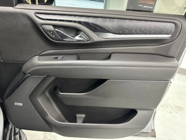 Used 2024 GMC Yukon Denali AWD/4WD image 32