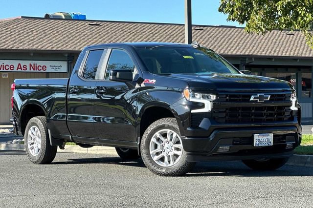 Used 2024 Chevrolet Silverado 1500 RST w/ Z71 Off-Road Package image 2