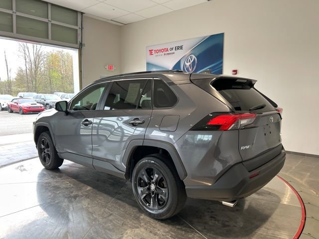 Used 2021 Toyota RAV4 XLE w/ Convenience Package AWD/4WD image 4