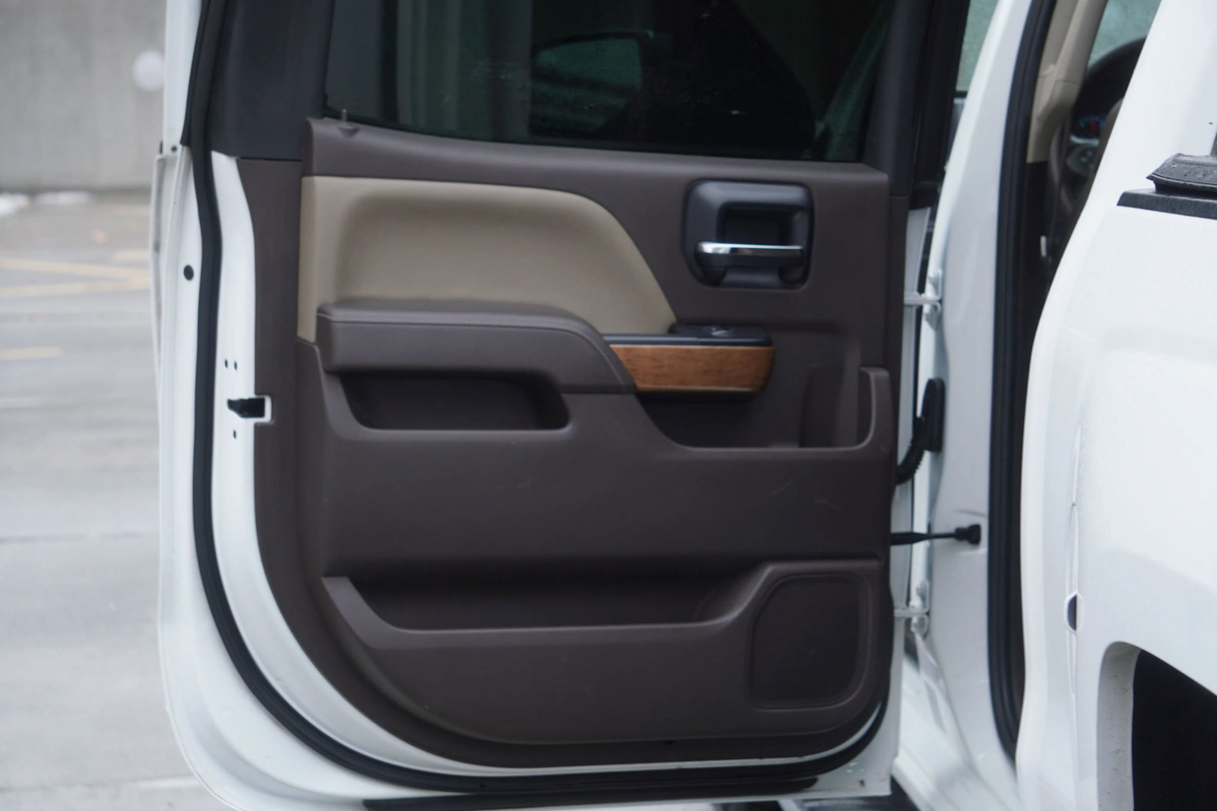 Used 2014 Chevrolet Silverado 1500 LTZ w/ LTZ Plus Package AWD/4WD image 34