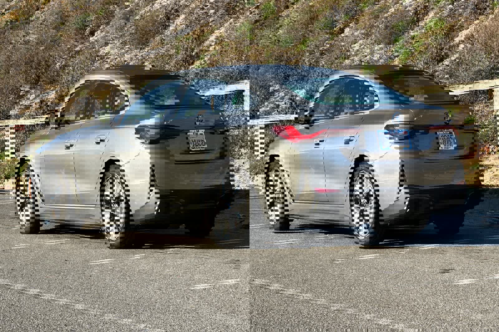 Used 2025 BMW i4 eDrive40 w/ Premium Package image 7