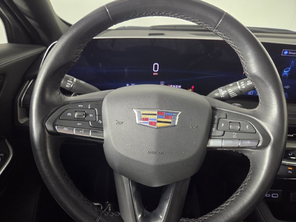 Used 2025 Cadillac XT4 Premium Luxury FWD image 15