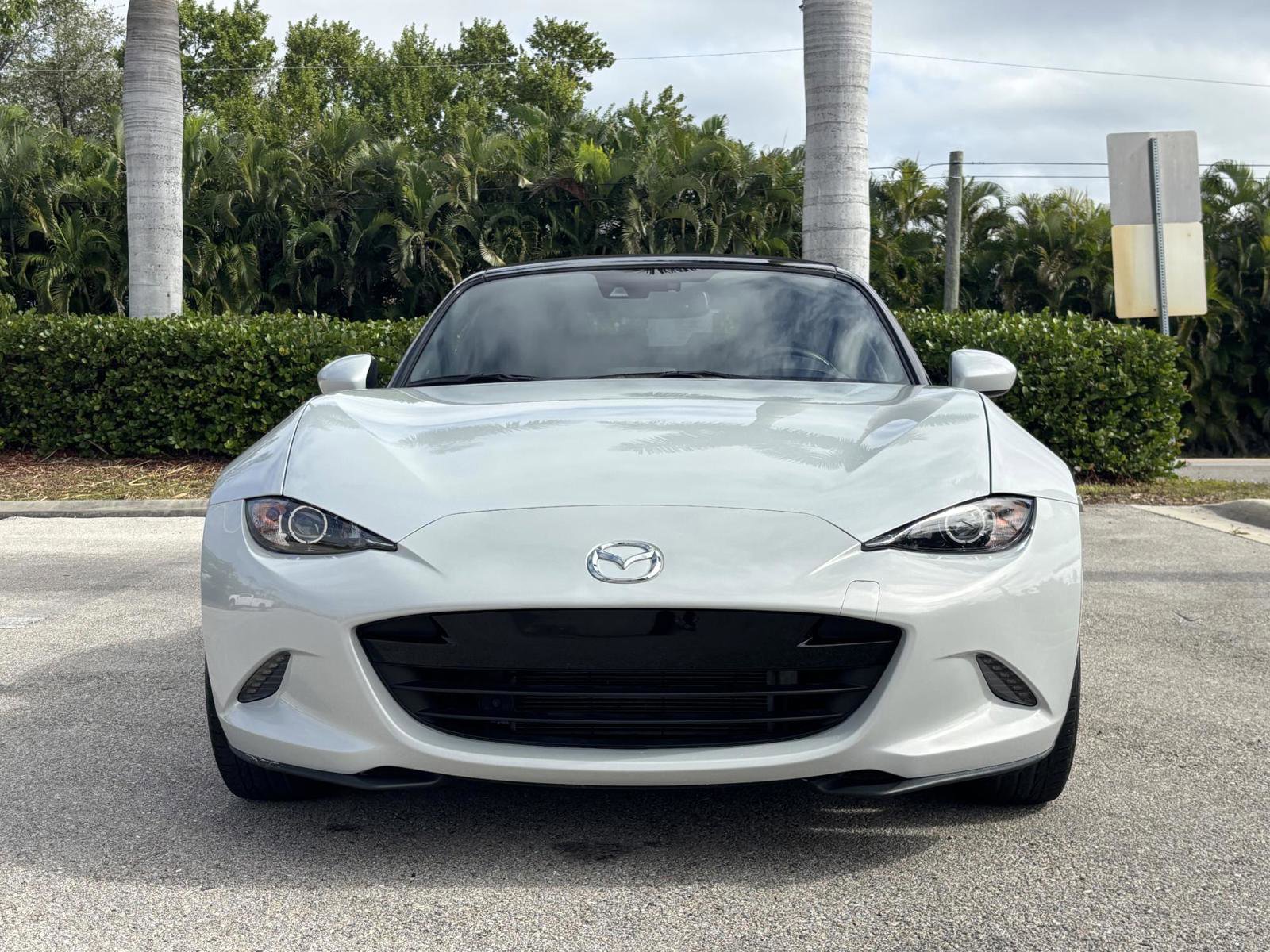 Used 2016 MAZDA MX-5 Miata Grand Touring image 2