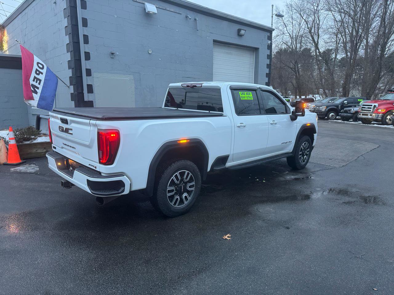 Used 2023 GMC Sierra 2500 AT4 w/ AT4 Premium Plus Package image 7