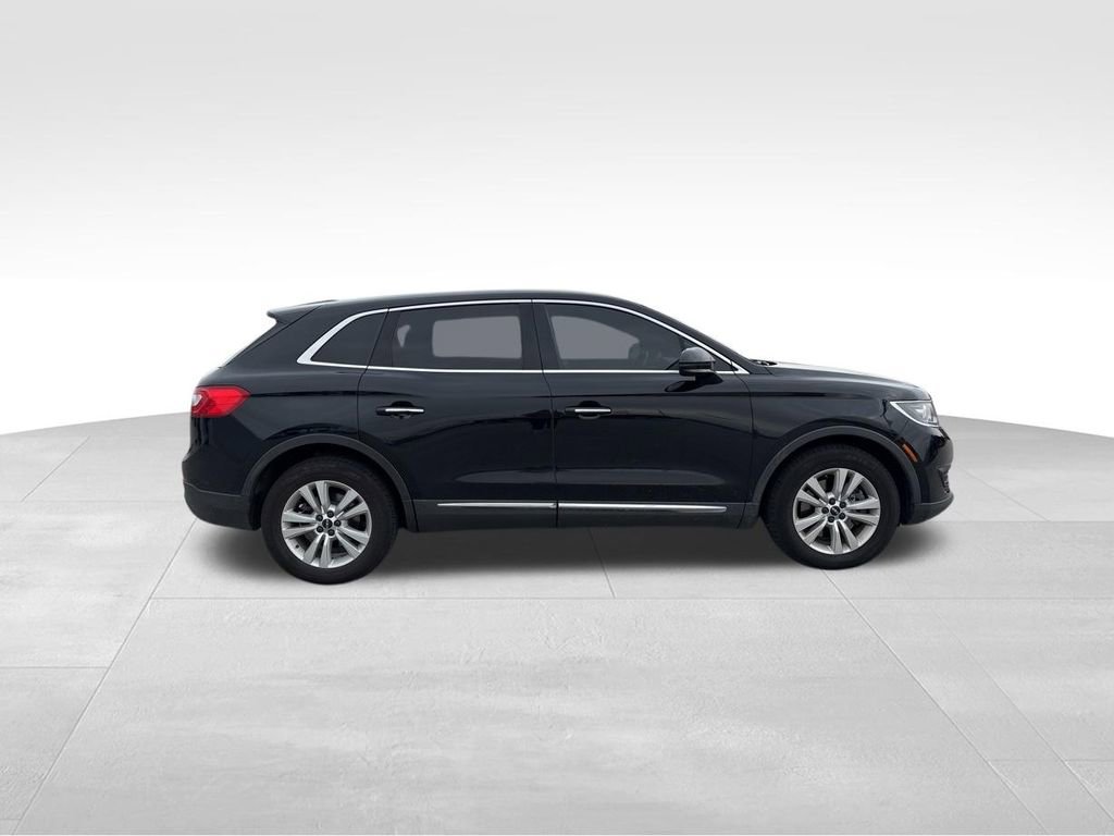 Used 2017 Lincoln MKX Premiere image 12