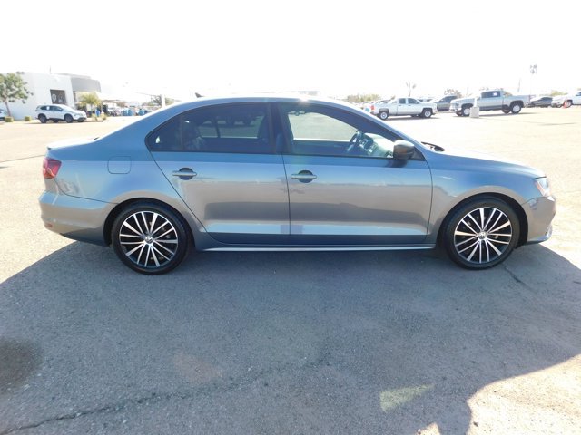 Used 2017 Volkswagen Jetta Sport FWD image 7