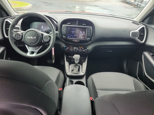 Used 2023 Kia Soul LX FWD image 17