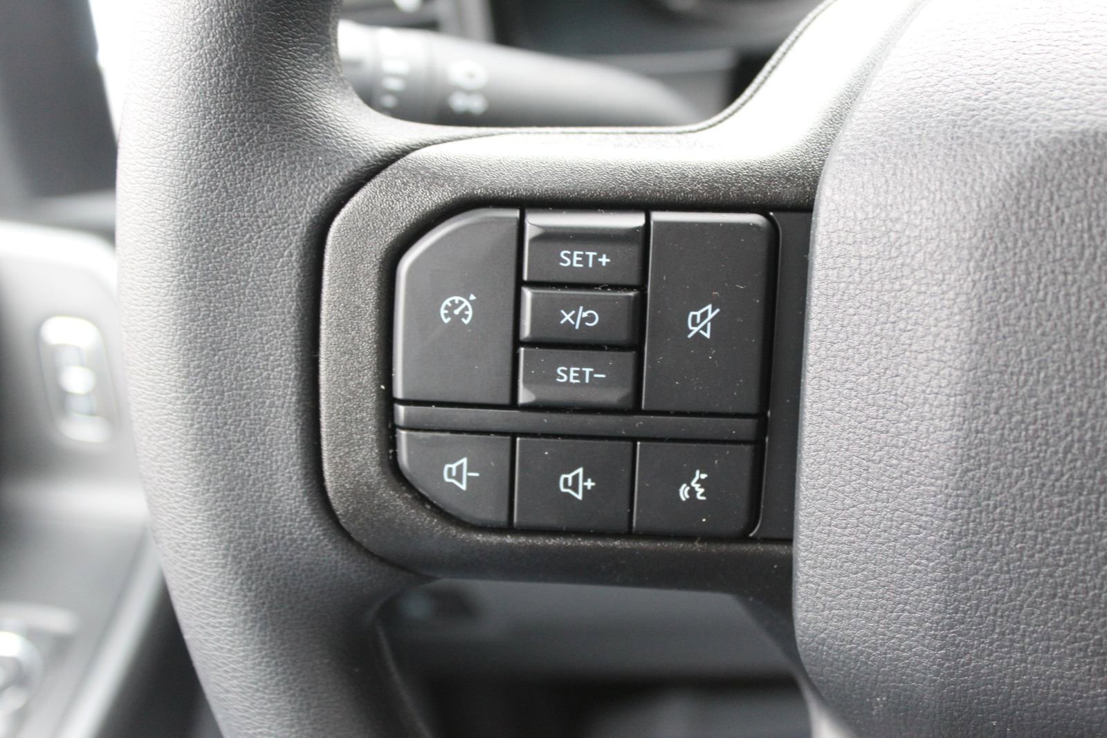 New 2026 Ford F350 XLT w/ FX4 Off-Road Package image 25