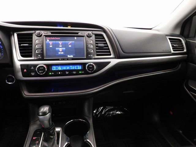 Used 2018 Toyota Highlander Limited image 39