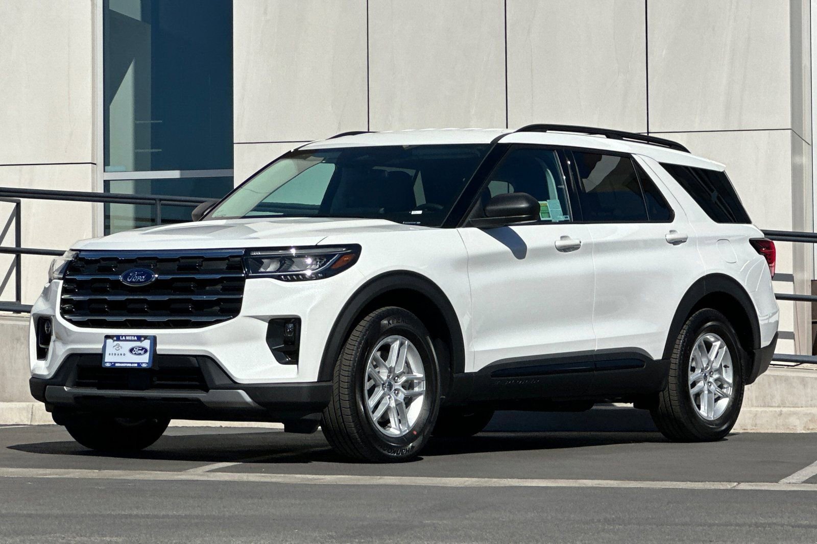 New 2026 Ford Explorer Active w/ Active Comfort Package image 7