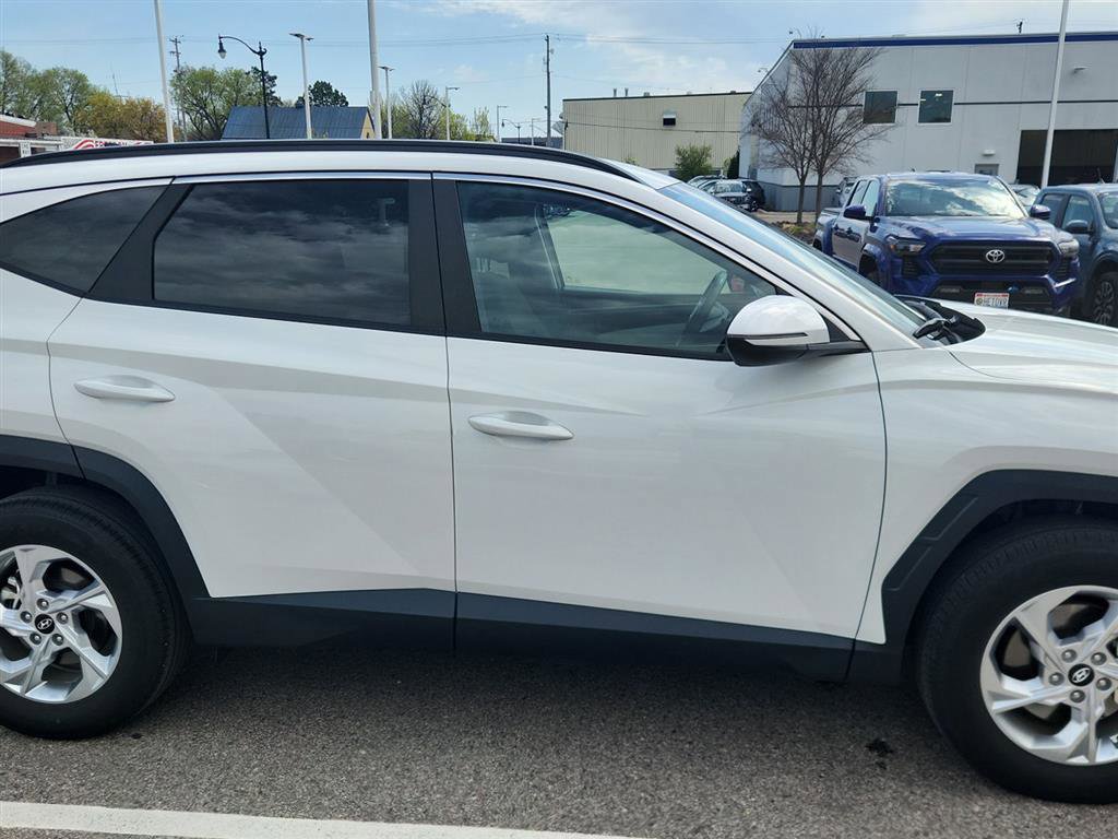 Used 2023 Hyundai Tucson SEL AWD/4WD image 3