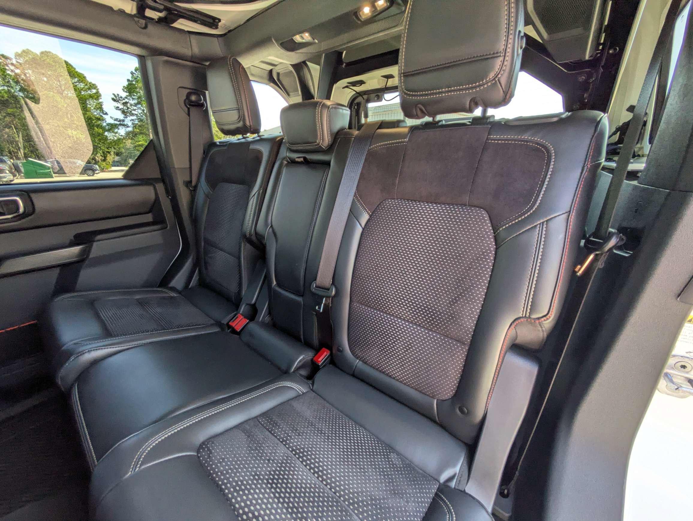 Used 2025 Ford Bronco Raptor AWD/4WD image 8