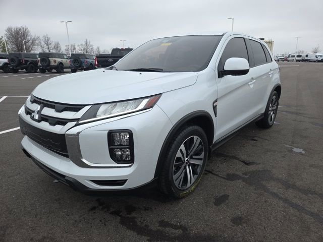 Used 2022 Mitsubishi Outlander Sport ES image 2