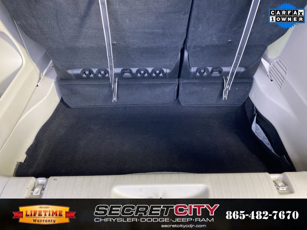 Used 2024 Chrysler Pacifica Touring-L image 31