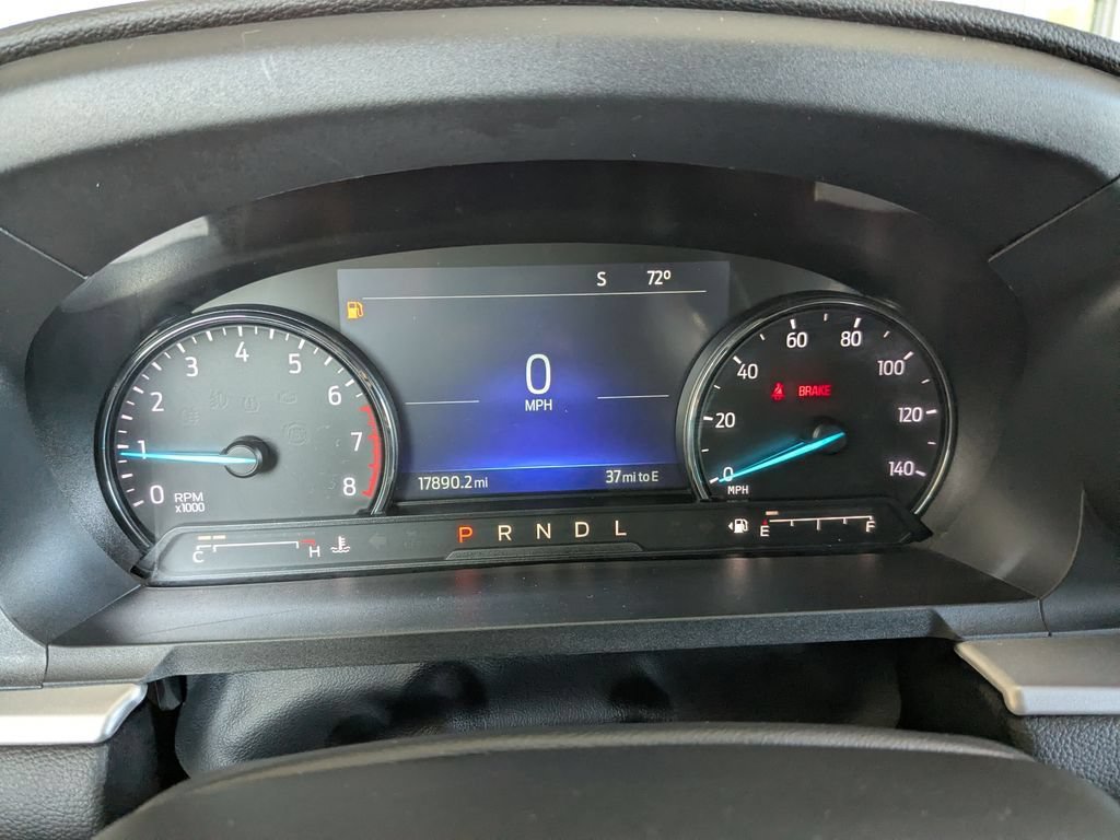 Used 2022 Ford Explorer XLT w/ Equipment Group 202A AWD/4WD image 18