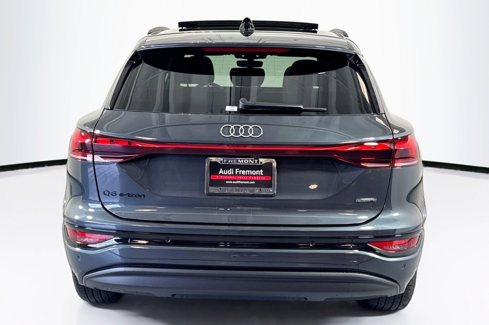 New 2027 Audi Q6 e-tron Premium image 6