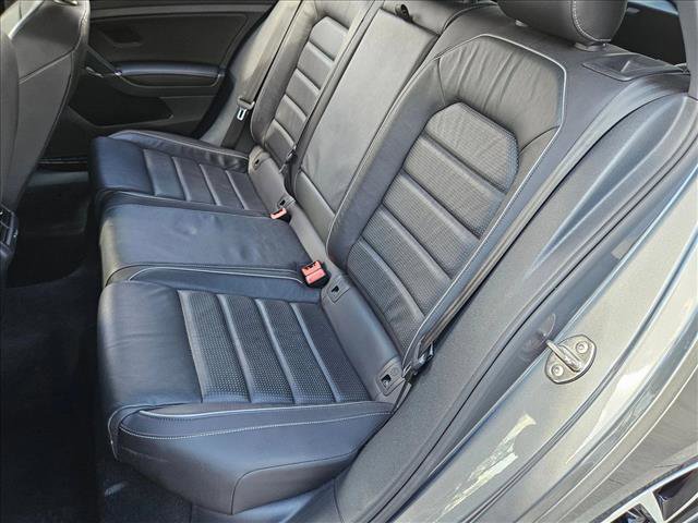 Used 2019 Volkswagen Golf 4-Door image 18