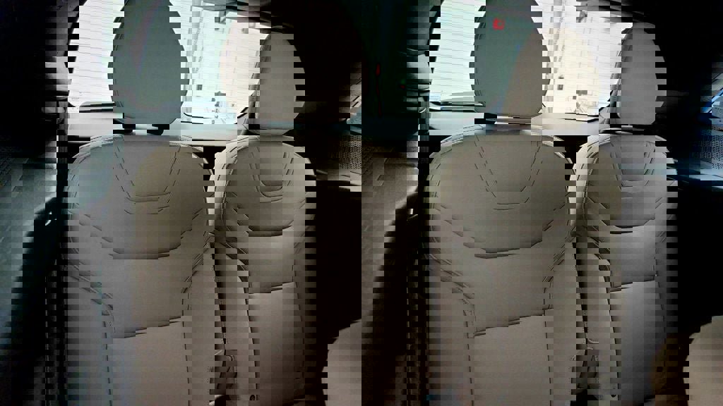 Used 2025 Volvo EX90 Ultra AWD/4WD image 21