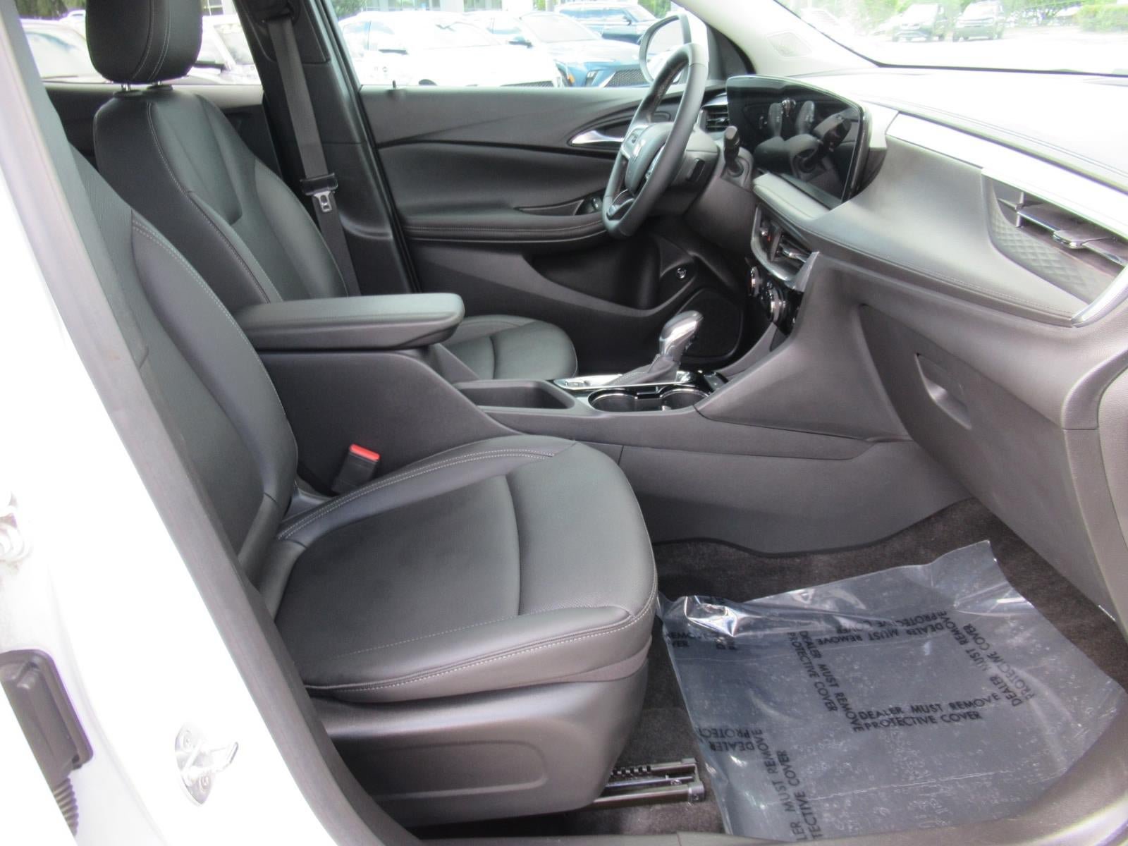 Used 2024 Buick Encore GX Sport Touring w/ Comfort Package FWD image 11