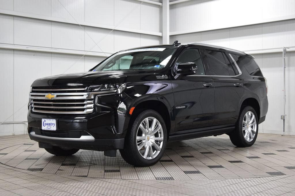 Used 2024 Chevrolet Tahoe High Country w/ Premium Package AWD/4WD image 3