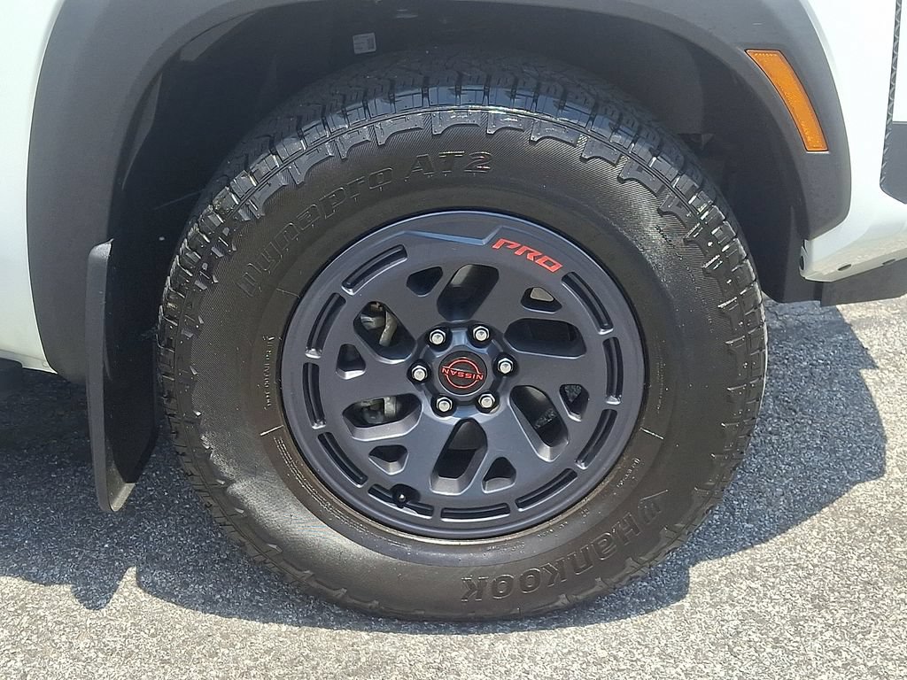 Certified 2025 Nissan Frontier PRO-4X w/ Pro Convenience Package AWD/4WD image 9