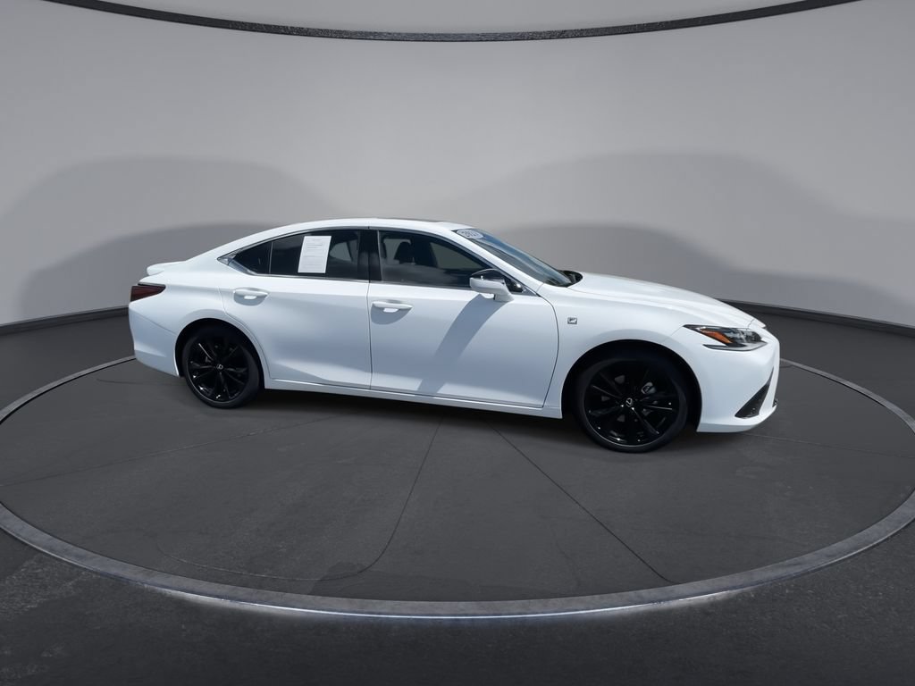 Used 2023 Lexus ES 300h F Sport w/ Accessory Package (Z2) FWD image 2
