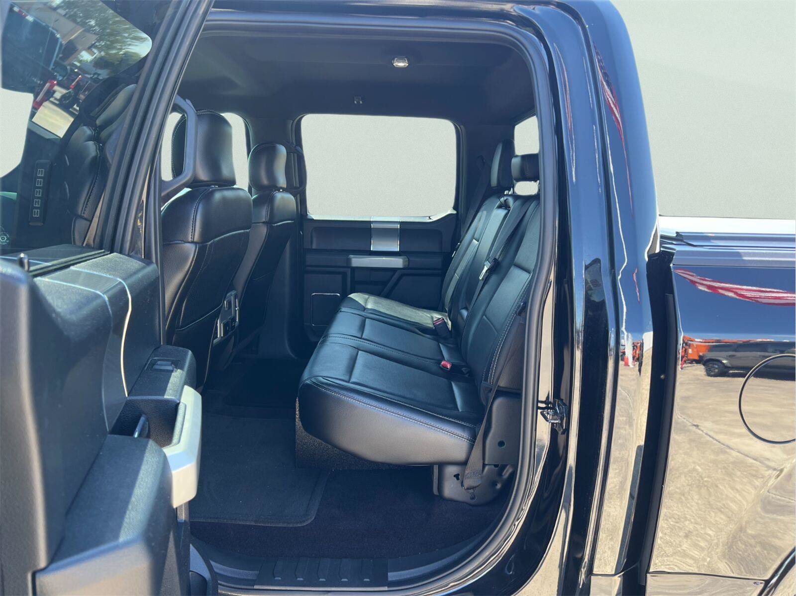 Used 2017 Ford F150 Lariat RWD image 20