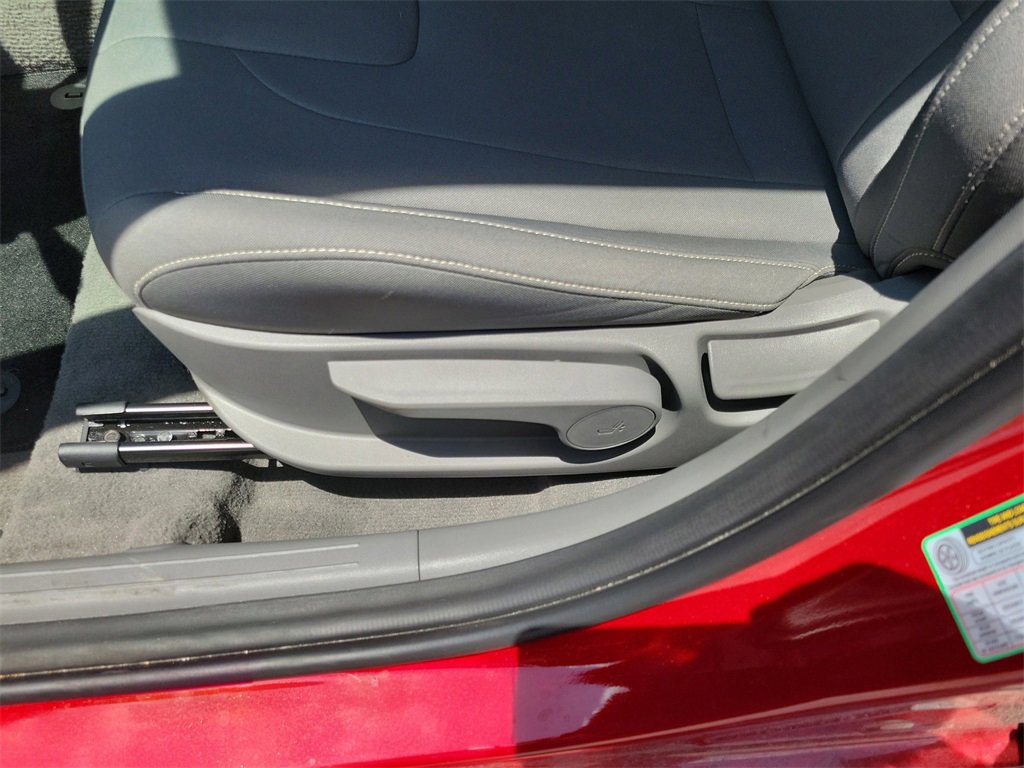 Used 2025 Hyundai Elantra SEL image 10