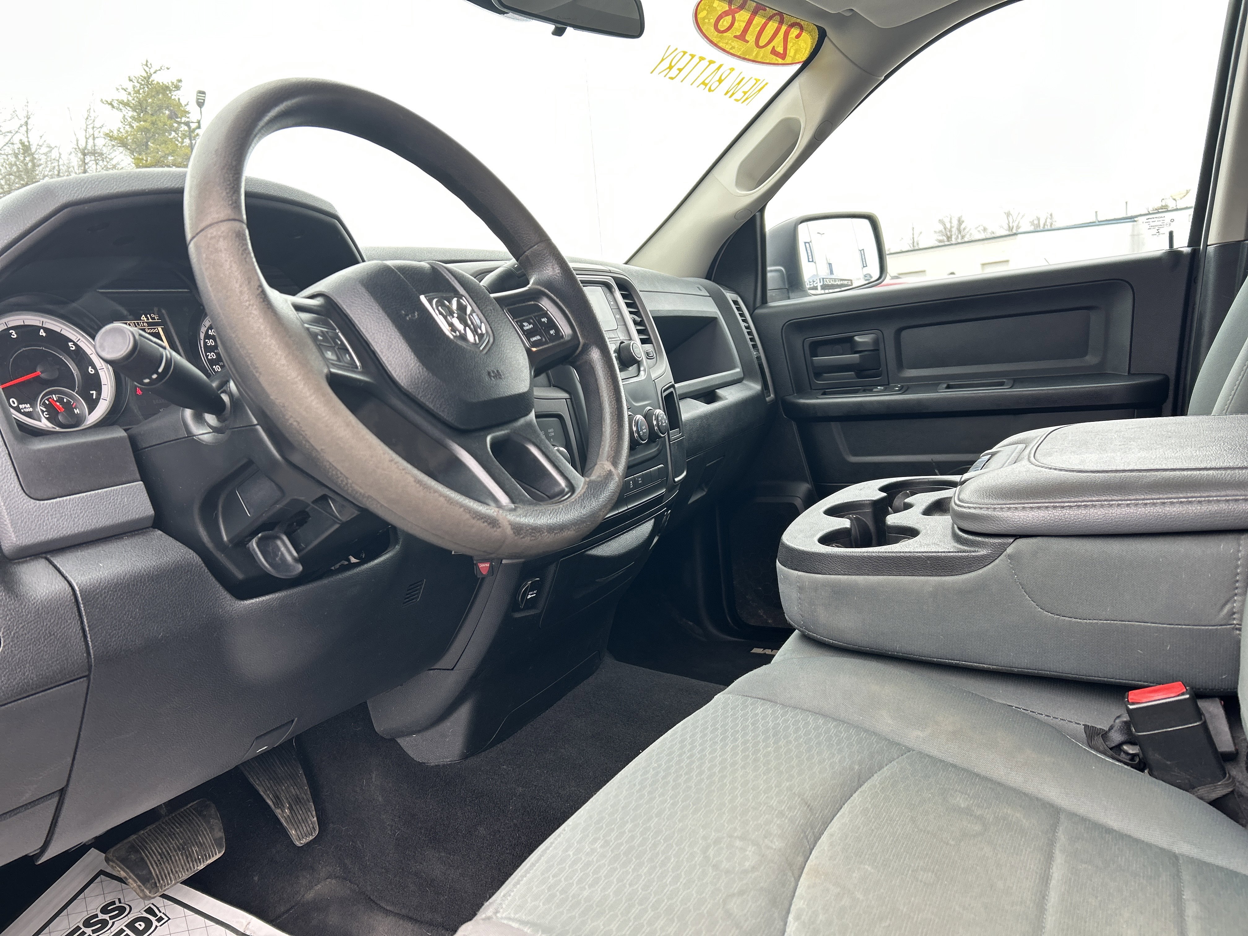 Used 2018 RAM 1500 ST w/ SXT Appearance Group AWD/4WD image 12