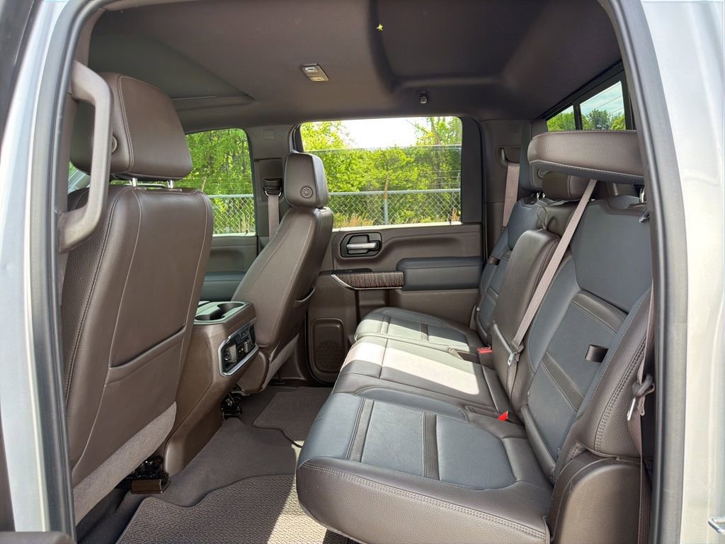 Used 2023 GMC Sierra 3500 Denali AWD/4WD image 21