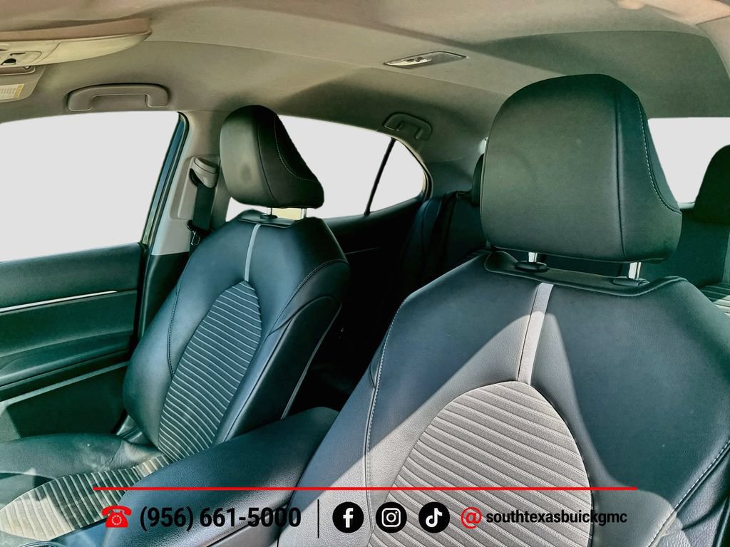 Used 2020 Toyota Camry SE FWD image 13