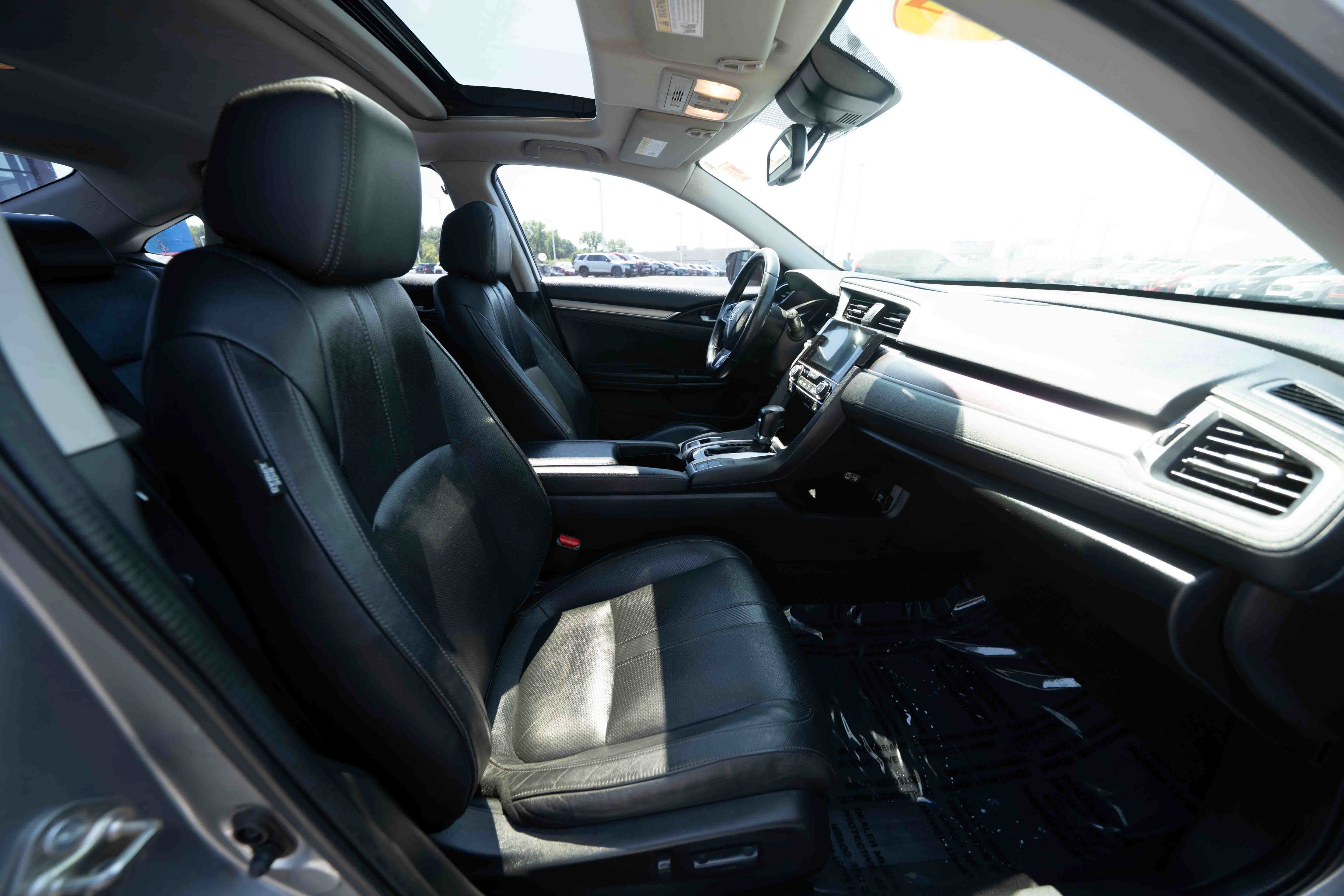 Used 2017 Honda Civic Touring image 26