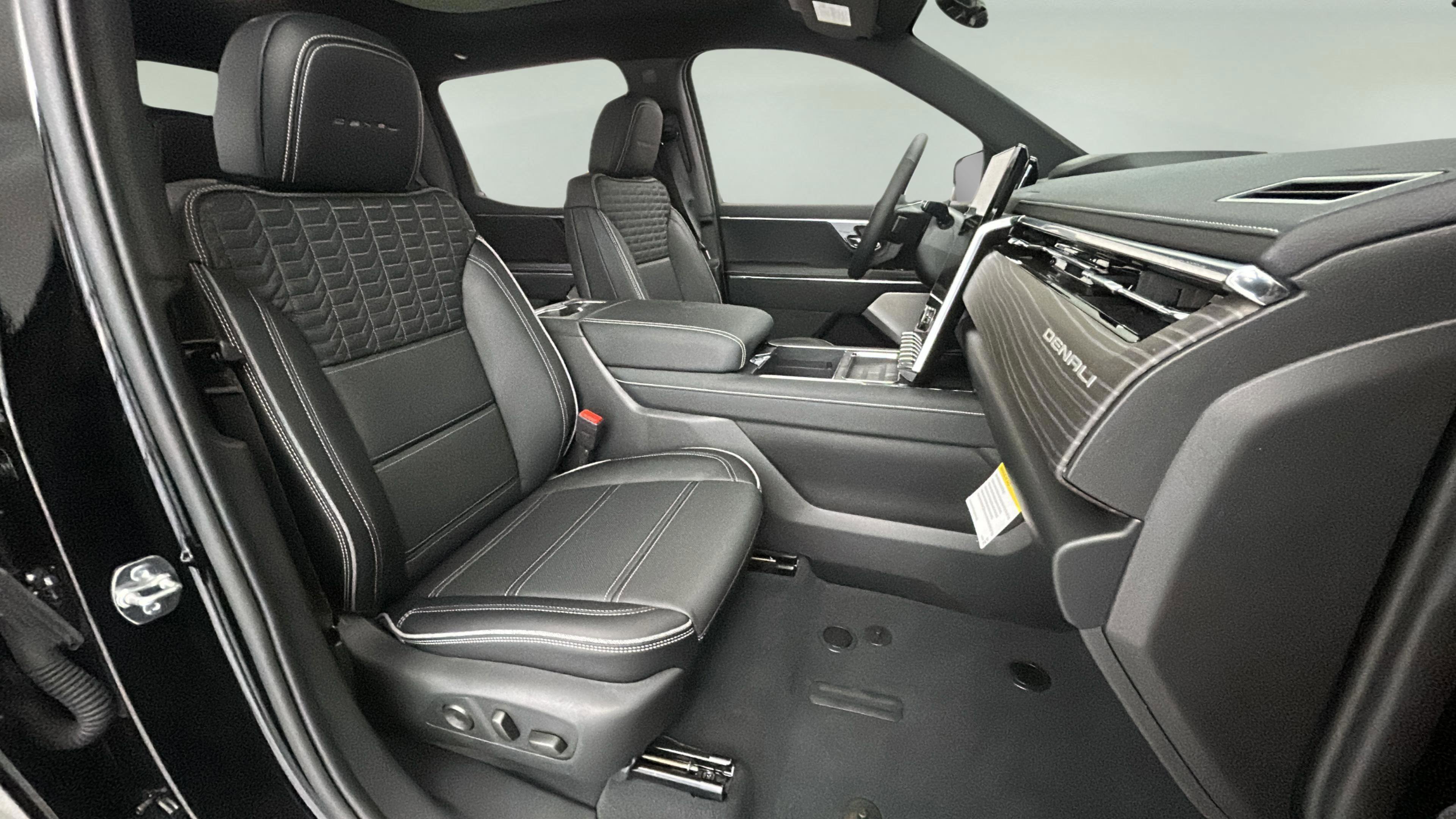 New 2025 GMC Sierra EV Denali image 13