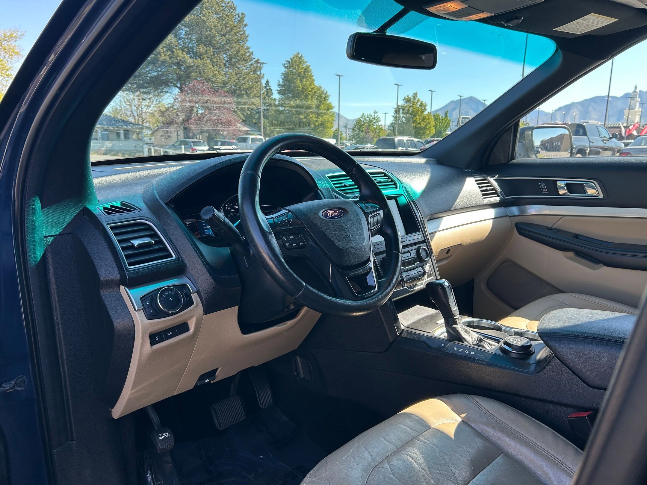 Used 2016 Ford Explorer XLT w/ Equipment Group 202A AWD/4WD image 11