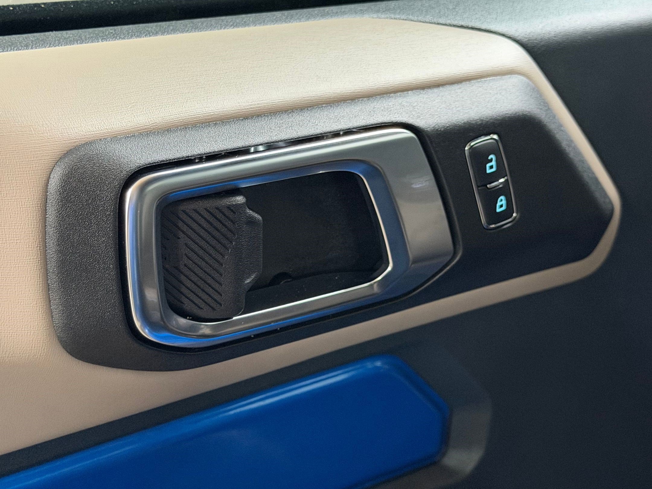 Used 2024 Ford Bronco Wildtrak image 11