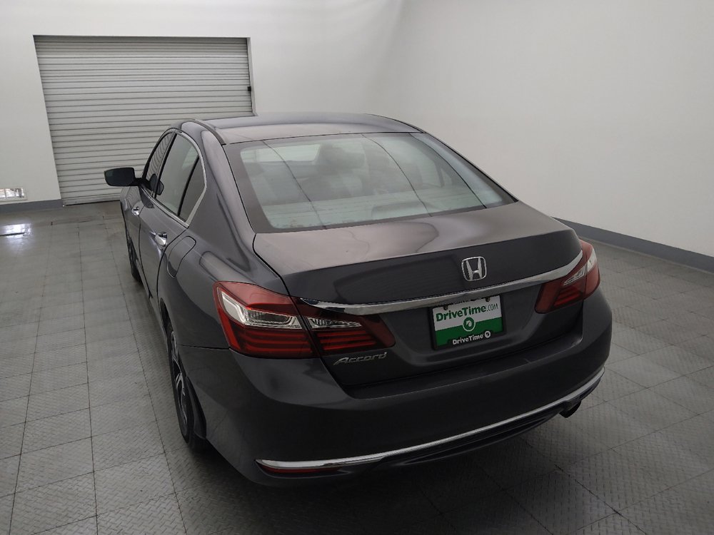 Used 2017 Honda Accord LX image 6