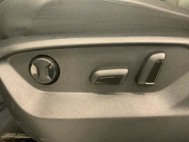 Used 2019 Volkswagen Tiguan SE image 12