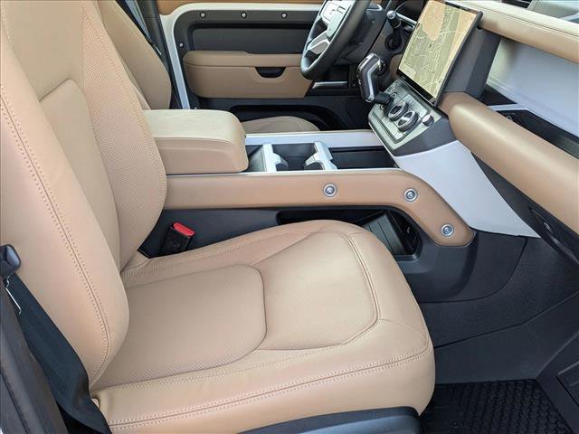 New 2026 Land Rover Defender 110 X-Dynamic SE image 18