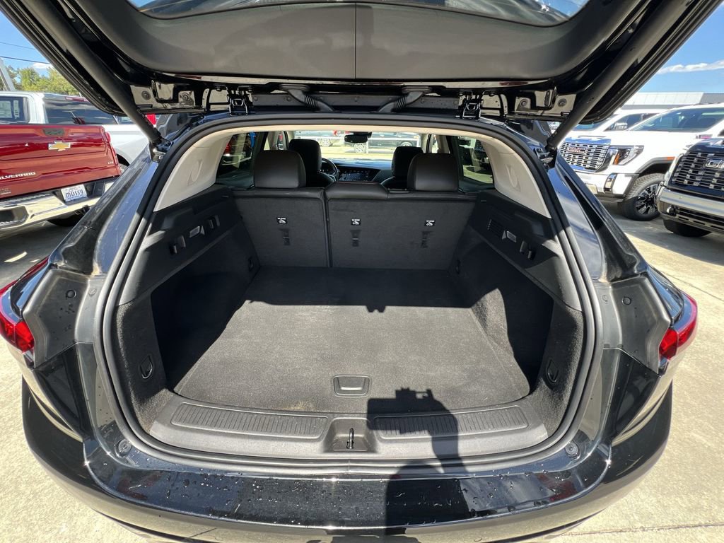 Certified 2023 Buick Envision Essence w/ Technology Package I image 40