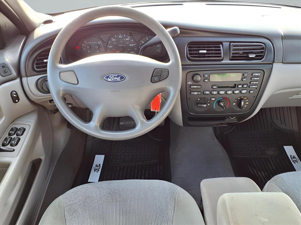 Used 2000 Ford Taurus SES image 10