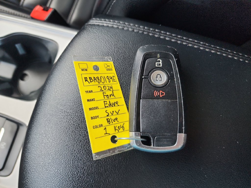 Used 2024 Ford Edge SEL AWD/4WD image 42