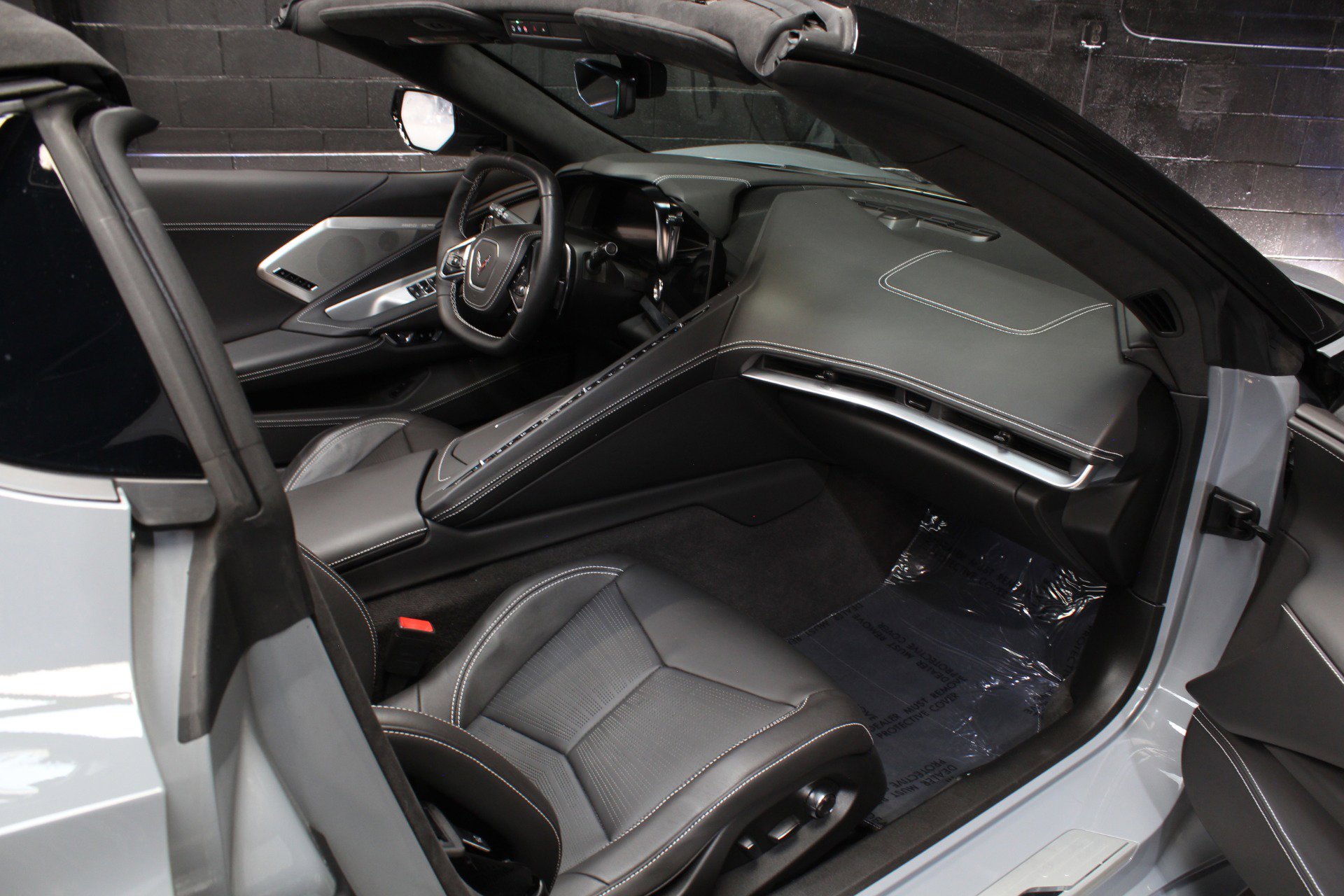 Used 2024 Chevrolet Corvette Stingray Premium Conv w/ Z51 Performance Package RWD image 46