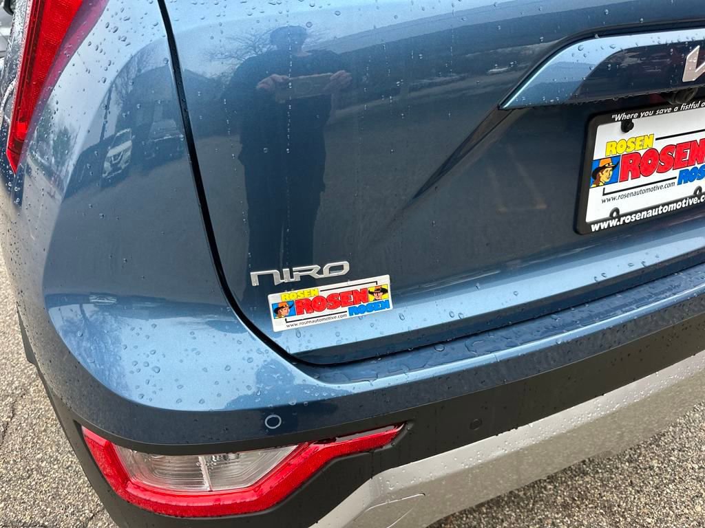 New 2025 Kia Niro EX image 26