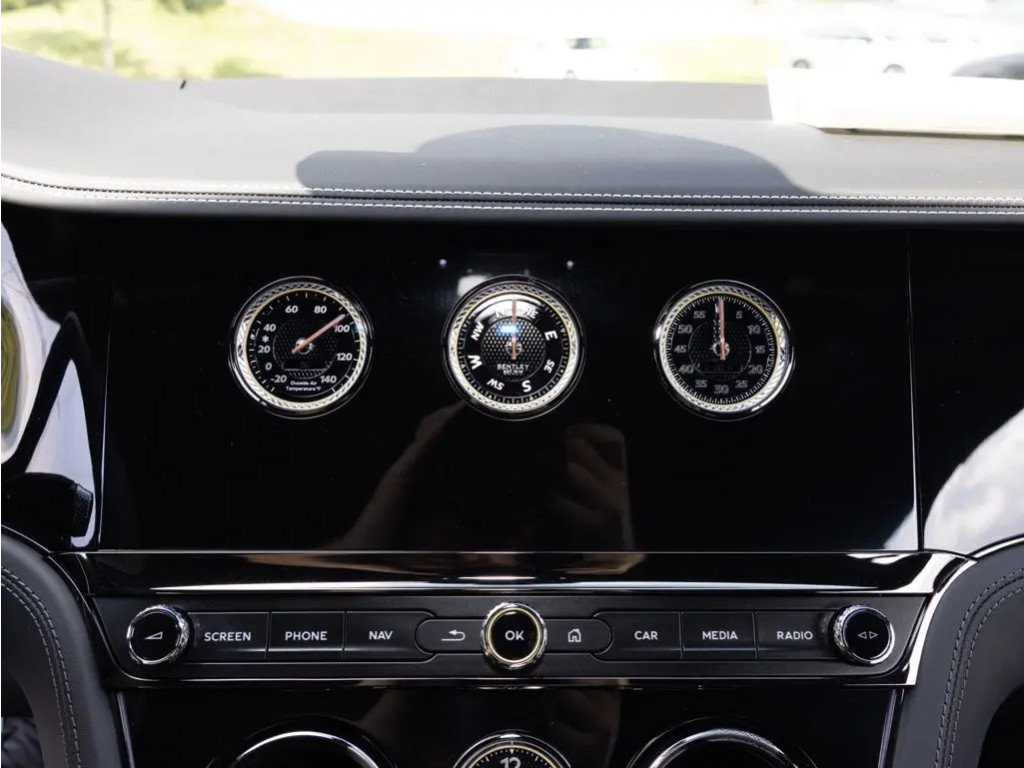 Certified 2025 Bentley Continental GTC AWD/4WD image 39
