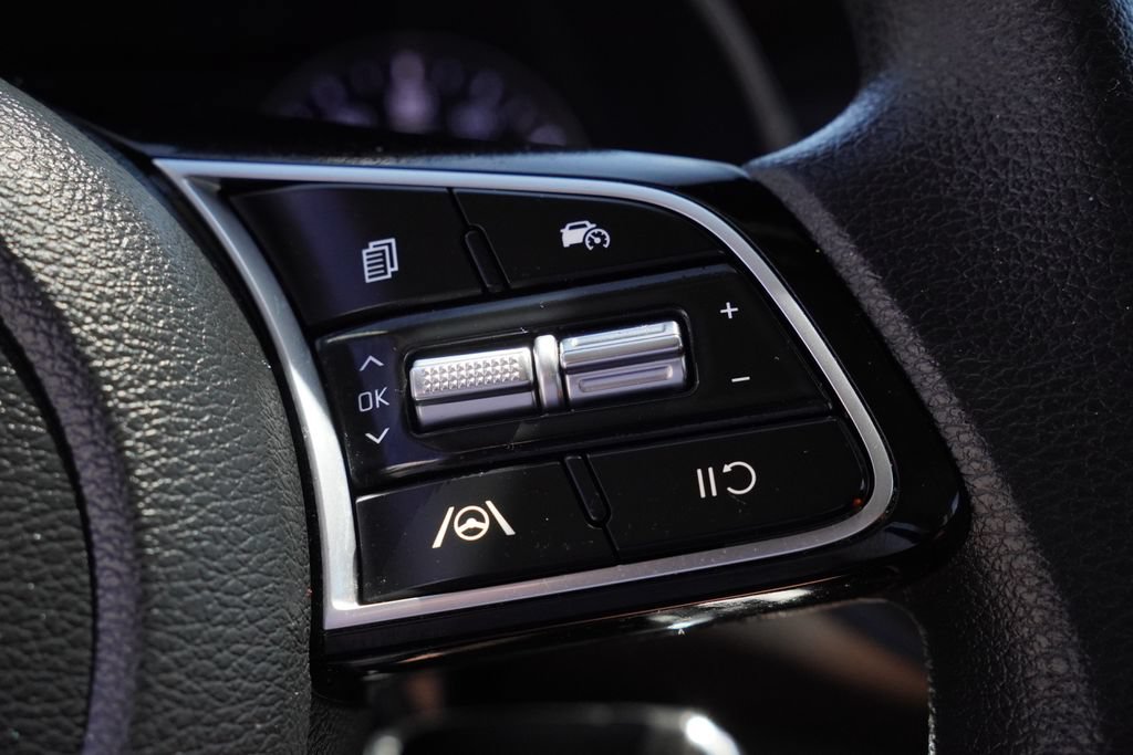 Used 2024 Kia Forte LXS w/ LXS Technology Package FWD image 21