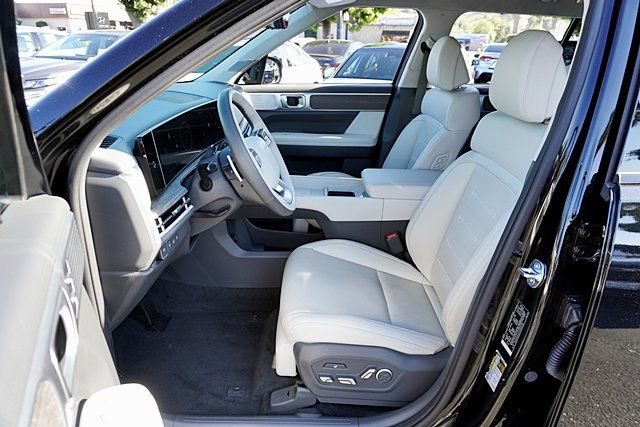 Used 2025 Hyundai Santa Fe Calligraphy image 16